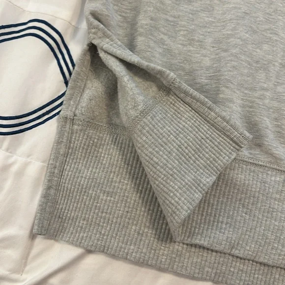 Maurice’s tunic length sweatshirt women’s size large - Picture 9 of 9